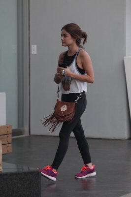 HQ
