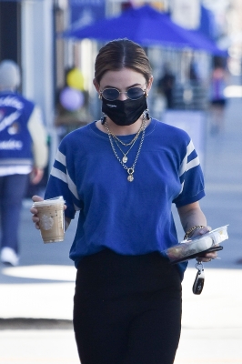 atstarbucksinstudiocity_220221-002.jpg
