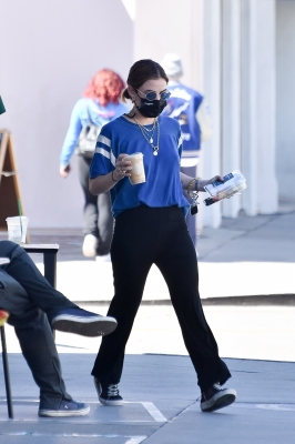 atstarbucksinstudiocity_220221-018.jpg
