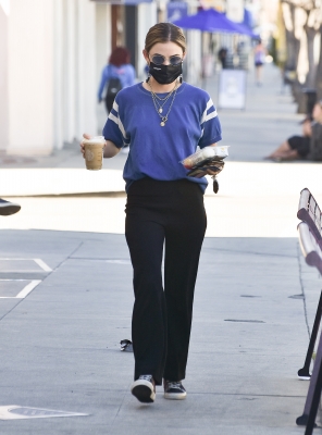 atstarbucksinstudiocity_220221-031.jpg