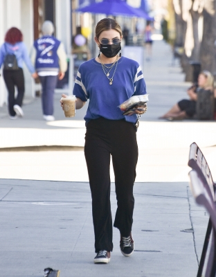 atstarbucksinstudiocity_220221-032.jpg