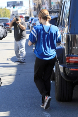 atstarbucksinstudiocity_220221-040.jpg