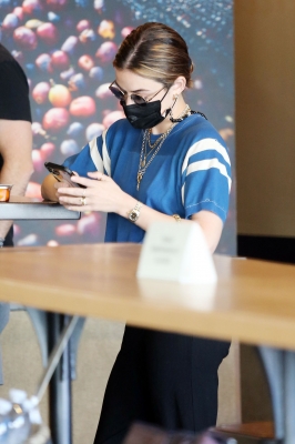 atstarbucksinstudiocity_220221-046.jpg