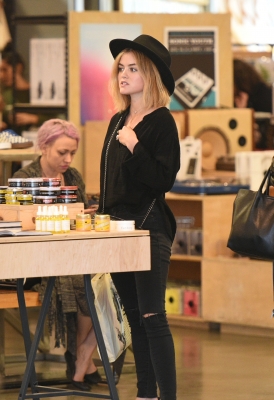 HQ
