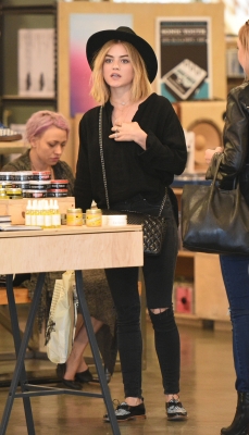 HQ
