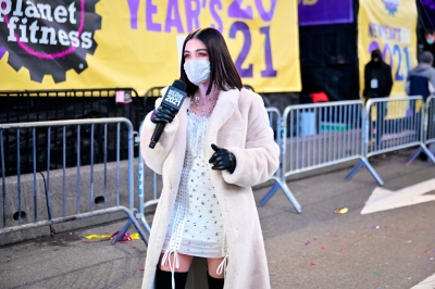 HQ
