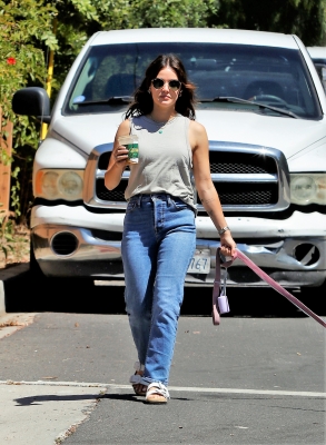 dogsla010622-021.jpg