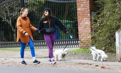 dogsla070123-013.JPG