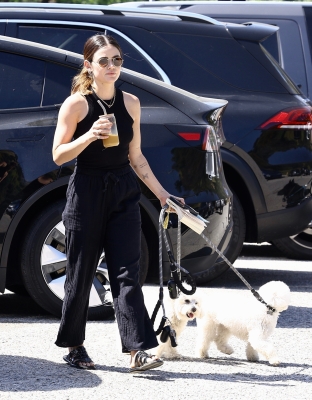 dogsla230423-007.jpg