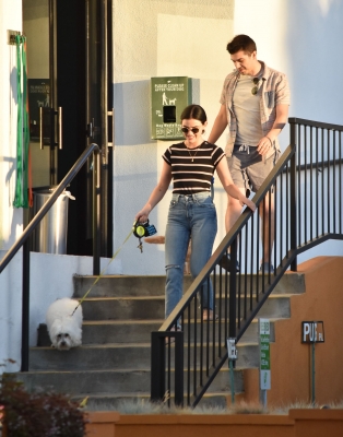 elvisla120719-010.jpeg