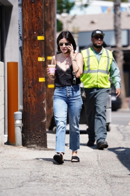 grabsanicecoffeeinla_050.jpg