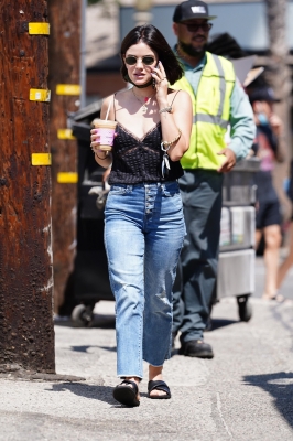 grabsanicecoffeeinla_072.jpg