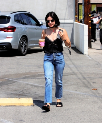 grabsanicecoffeeinla_105.jpg
