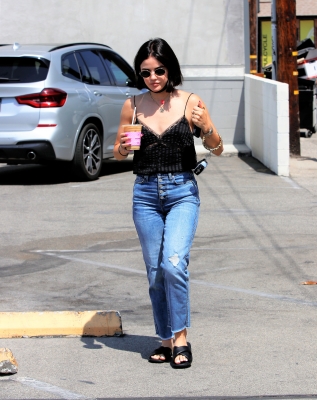 grabsanicecoffeeinla_106.jpg