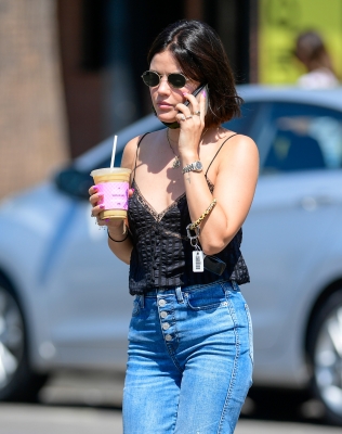 grabsanicecoffeeinla_117.jpg