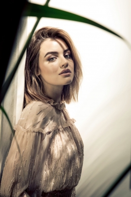 HQ
