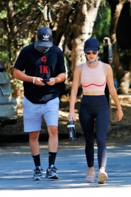 hikingla050820-006.jpg
