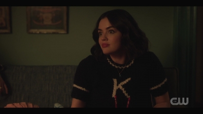 katy_keene_s01e01_1080p_web_h264-xlf_1819.jpg