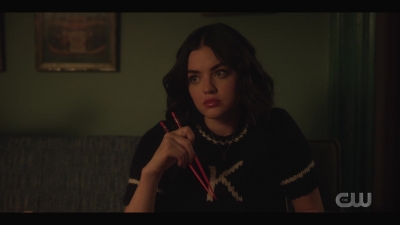 katy_keene_s01e01_1080p_web_h264-xlf_1825.jpg