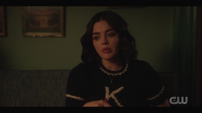 katy_keene_s01e01_1080p_web_h264-xlf_1868.jpg