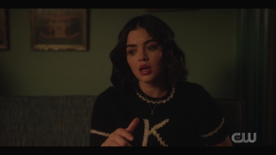 katy_keene_s01e01_1080p_web_h264-xlf_1869.jpg