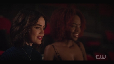 katy_keene_s01e01_1080p_web_h264-xlf_1923.jpg