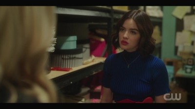 katy_keene_s01e01_1080p_web_h264-xlf_2044.jpg