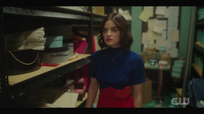 katy_keene_s01e01_1080p_web_h264-xlf_2051.jpg