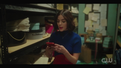 katy_keene_s01e01_1080p_web_h264-xlf_2055.jpg