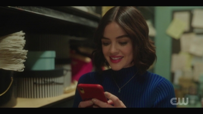 katy_keene_s01e01_1080p_web_h264-xlf_2064.jpg