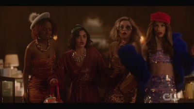 katy_keene_s01e01_1080p_web_h264-xlf_2138.jpg