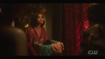 katy_keene_s01e01_1080p_web_h264-xlf_2175.jpg