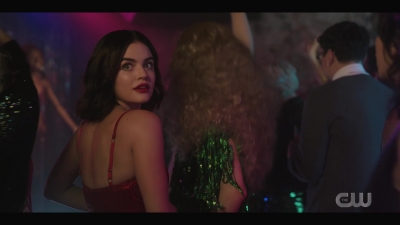 katy_keene_s01e01_1080p_web_h264-xlf_2413.jpg