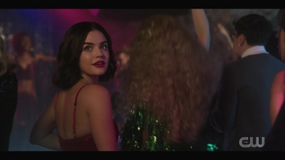 katy_keene_s01e01_1080p_web_h264-xlf_2414.jpg