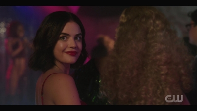 katy_keene_s01e01_1080p_web_h264-xlf_2420.jpg