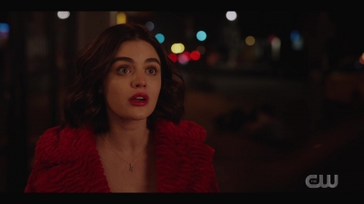 katy_keene_s01e01_1080p_web_h264-xlf_2455.jpg