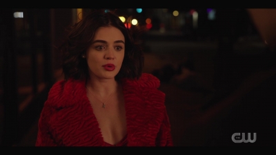 katy_keene_s01e01_1080p_web_h264-xlf_2470.jpg