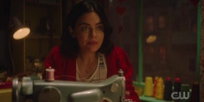 katy_keene_s01e03_1080p_webrip_x264-xlf_0030.jpg
