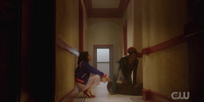 katy_keene_s01e03_1080p_webrip_x264-xlf_0826.jpg