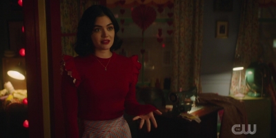 katy_keene_s01e03_1080p_webrip_x264-xlf_1055.jpg