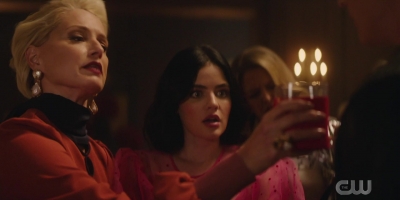 katy_keene_s01e03_1080p_webrip_x264-xlf_1513.jpg