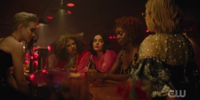 katy_keene_s01e03_1080p_webrip_x264-xlf_1718.jpg