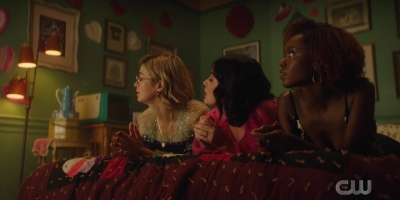 katy_keene_s01e03_1080p_webrip_x264-xlf_1887.jpg