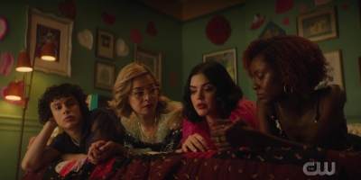 katy_keene_s01e03_1080p_webrip_x264-xlf_1903.jpg