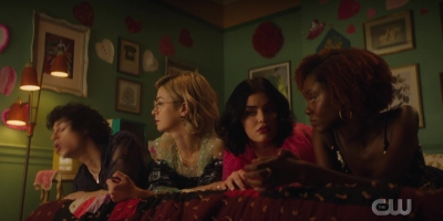 katy_keene_s01e03_1080p_webrip_x264-xlf_1919.jpg