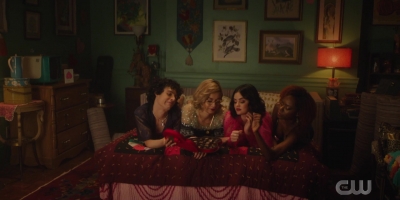 katy_keene_s01e03_1080p_webrip_x264-xlf_1924.jpg