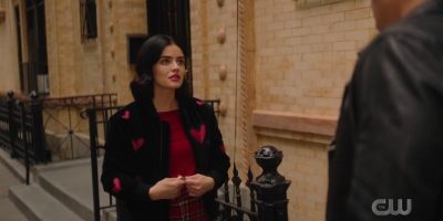 katy_keene_s01e03_1080p_webrip_x264-xlf_2119.jpg