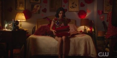 katy_keene_s01e03_1080p_webrip_x264-xlf_2483.jpg