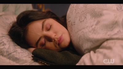 katy_keene_s01e04_internal_1080p_web_h264-hillary_0007.jpg