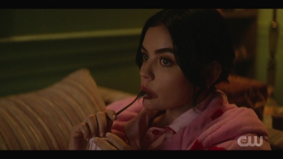 katy_keene_s01e04_internal_1080p_web_h264-hillary_0069.jpg